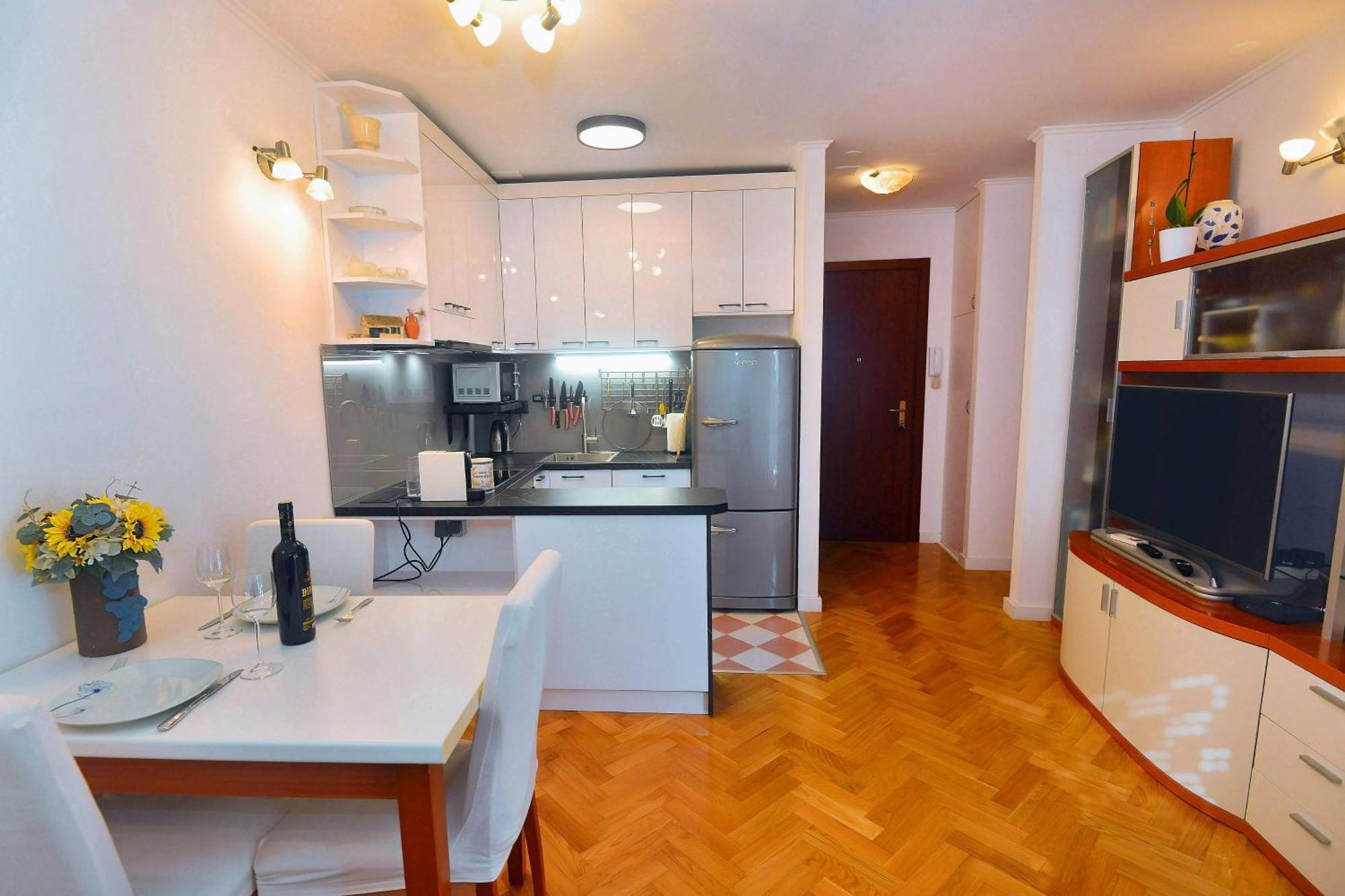 One Bedroom Apartment Terrace Parking Split Exterior foto